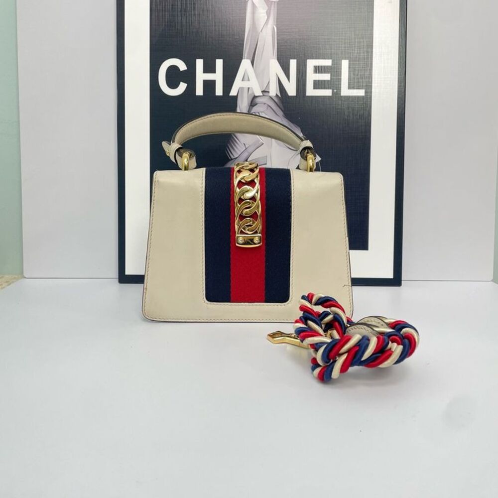 Gucci Women Pre-Loved Bag Very Good Condition - Picture 3 of 7